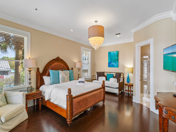 Luxury Gulf-View Escape with Private Pool in Destin