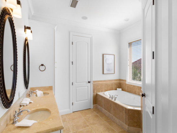 Five bedroom home in Destin close to beach