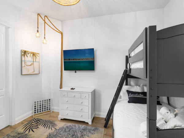 Five bedroom home in Destin close to beach