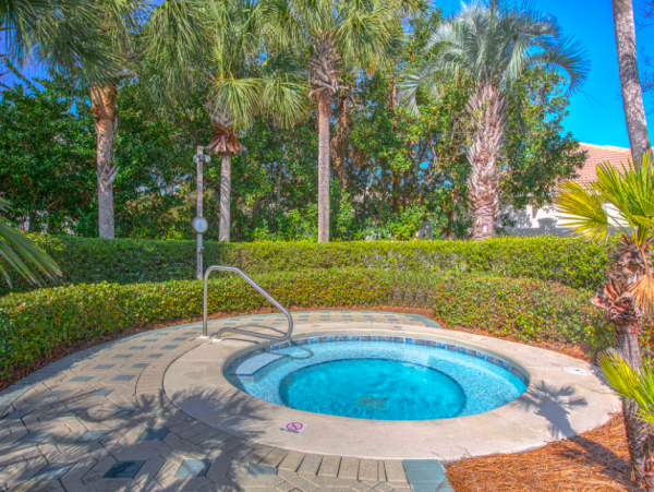 Five bedroom home in Destin close to beach