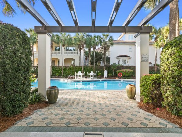 Luxurious Vacation Rental in Destin: Your Coastal Escape