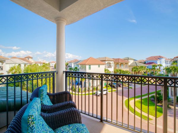Luxurious Vacation Rental in Destin: Your Coastal Escape