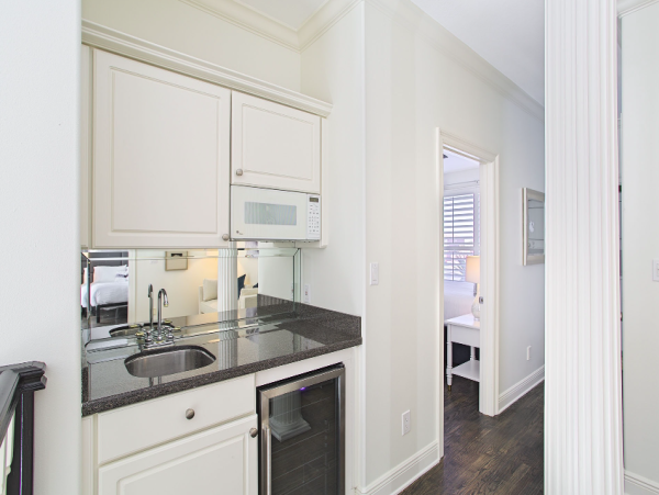 Elegant Waterfront Escape in the Heart of Destin