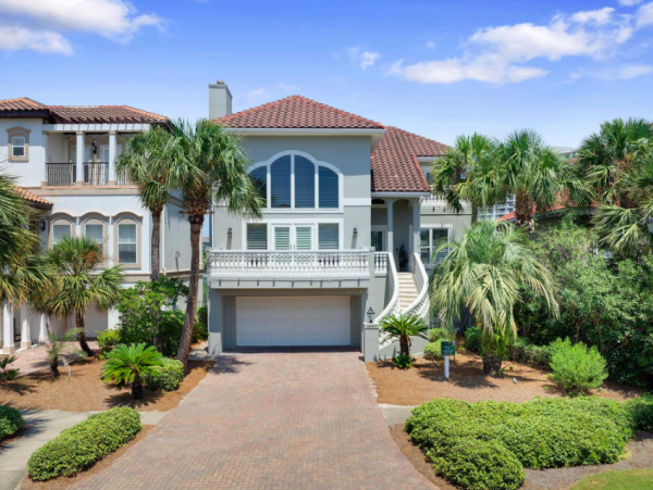 Elegant Waterfront Escape in the Heart of Destin