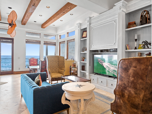 Beachfront Seven Bedroom Vacation Home in Destin