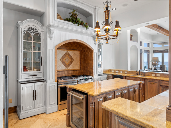 Beachfront Seven Bedroom Vacation Home in Destin