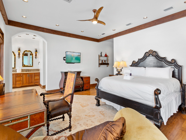 Beachfront Seven Bedroom Vacation Home in Destin