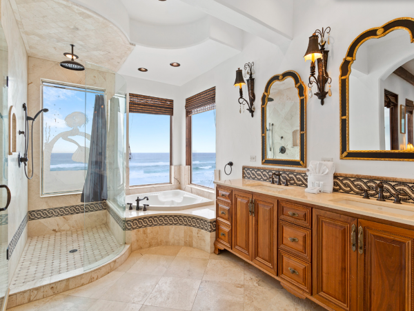 Beachfront Seven Bedroom Vacation Home in Destin
