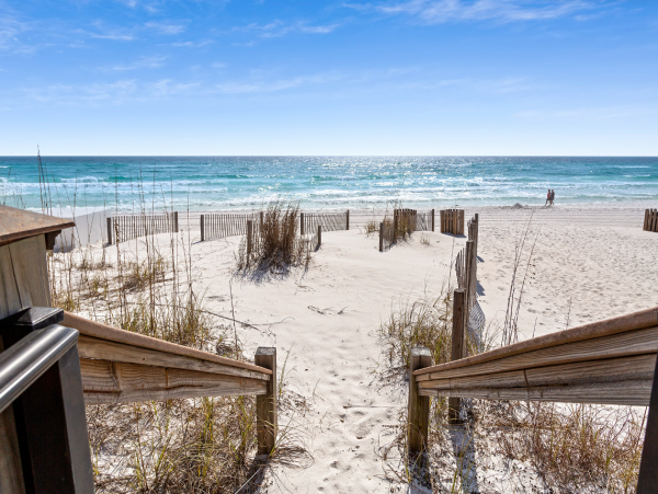 Beachfront Seven Bedroom Vacation Home in Destin