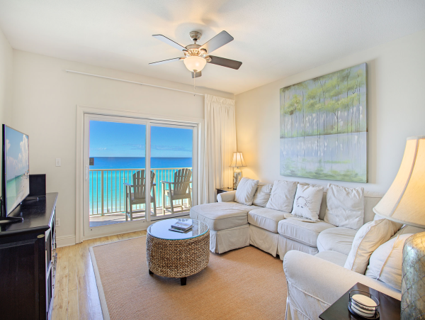 Three Bedroom Beach Escape with Sceninc Gulf Views in Destin