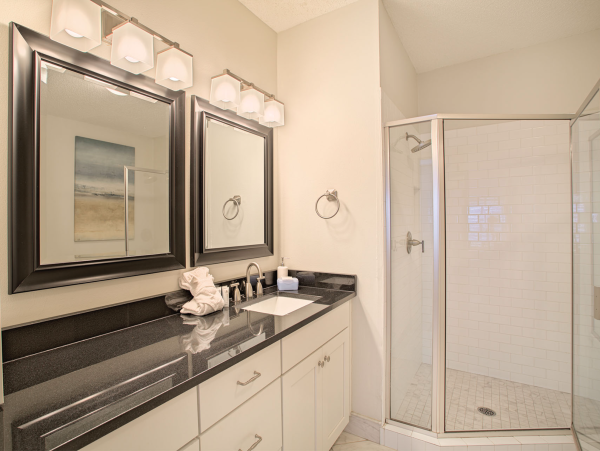 Three Bedroom Beach Escape with Sceninc Gulf Views in Destin