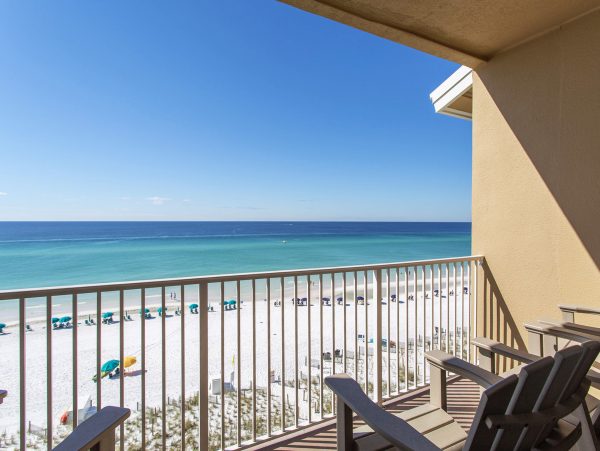 Three Bedroom Beach Escape with Sceninc Gulf Views in Destin