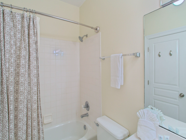 Three Bedroom Beach Escape with Sceninc Gulf Views in Destin