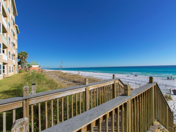 Three Bedroom Beach Escape with Sceninc Gulf Views in Destin