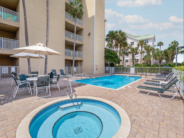Destin Vacation Rental Two Bedroom  Located in Chrystal Beach
