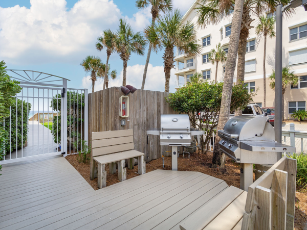 Destin Vacation Rental Two Bedroom  Located in Chrystal Beach