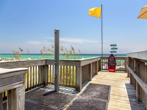 Destin Vacation Rental Beach Resort 3-Bedroom Condo