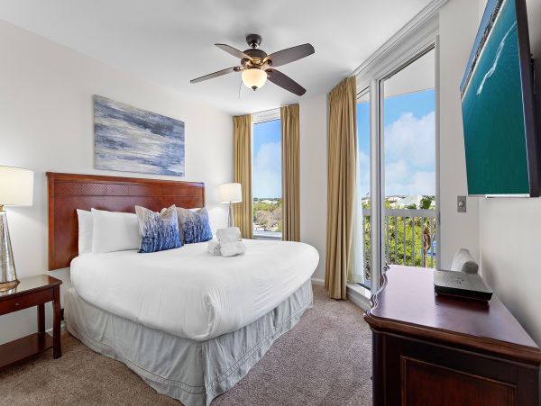 Destin Vacation Rental Beach Resort 3-Bedroom Condo