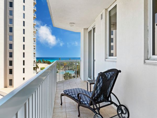 Destin Vacation Rental Beach Resort 3-Bedroom Condo