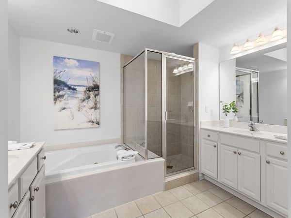 Destin Vacation Rental Beach Resort 3-Bedroom Condo