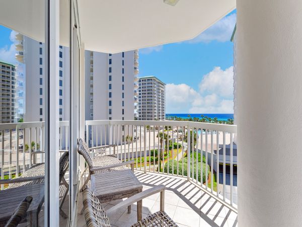 Destin Vacation Rental Beach Resort 3-Bedroom Condo