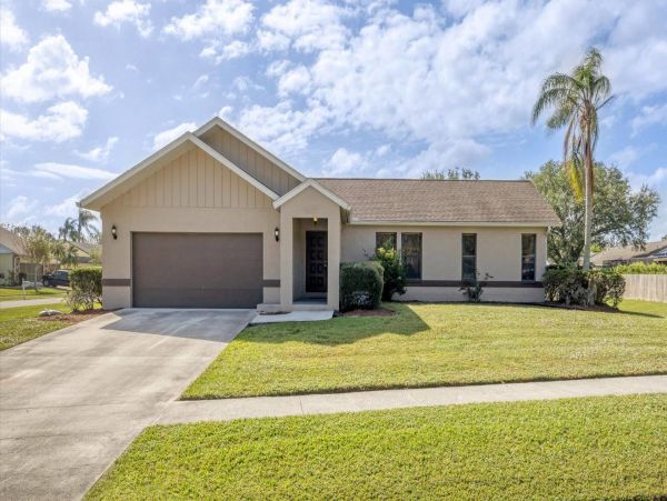 Vacation Home in Sarasota with 3 Bedrooms