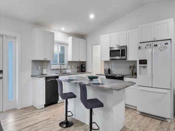 Sarasota Magnificent Home with 3 Bedrooms
