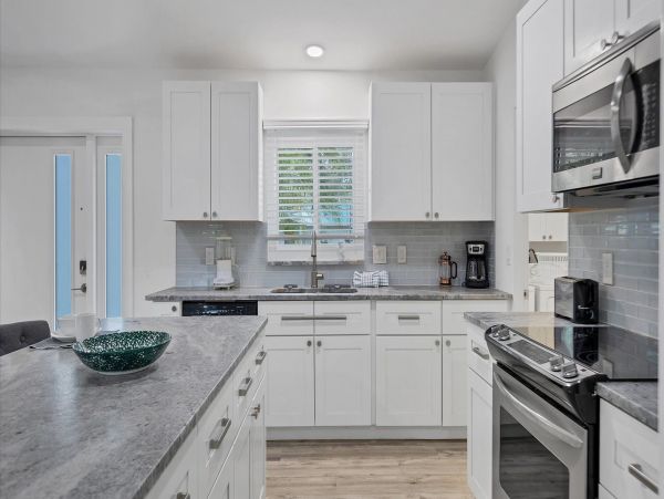 Sarasota Magnificent Home with 3 Bedrooms