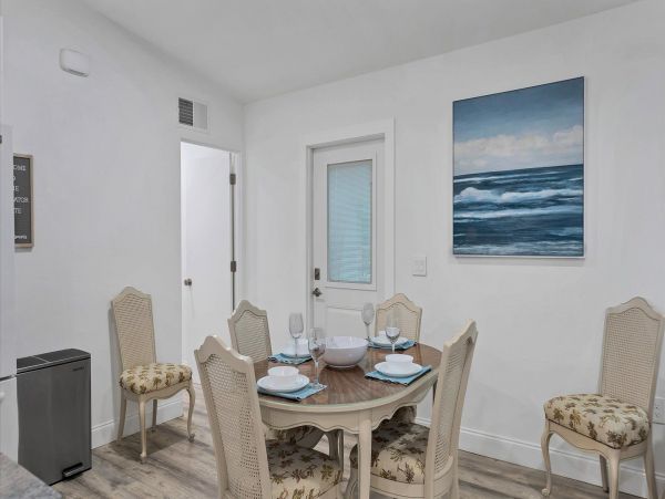 Sarasota Magnificent Home with 3 Bedrooms