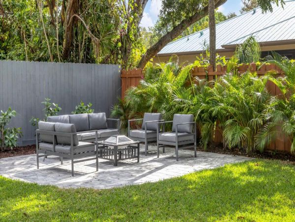 Sarasota Magnificent Home with 3 Bedrooms