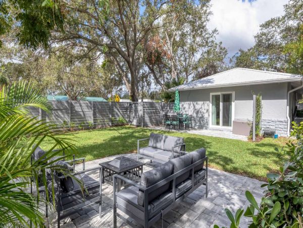 Sarasota Magnificent Home with 3 Bedrooms