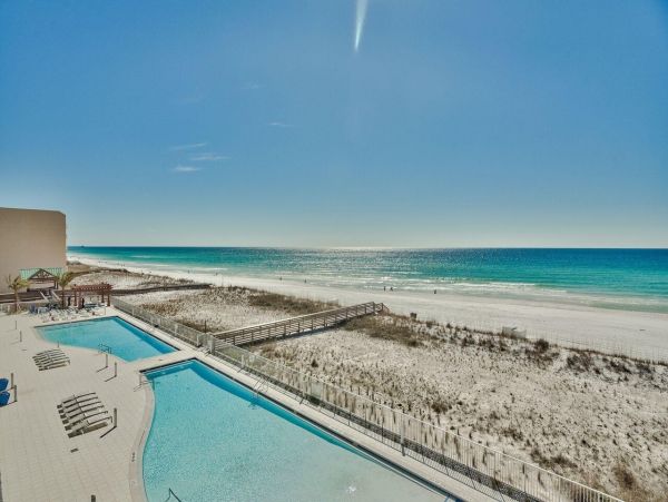 Luxury Beachfront Condo on Okaloosa Island - Unforgettable Views & Amenities
