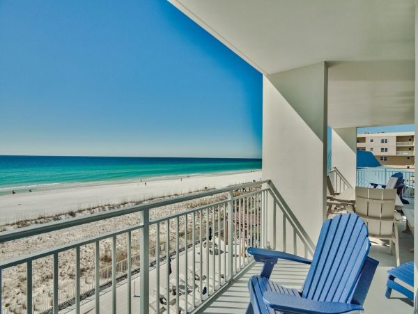 Luxury Beachfront Condo on Okaloosa Island - Unforgettable Views & Amenities