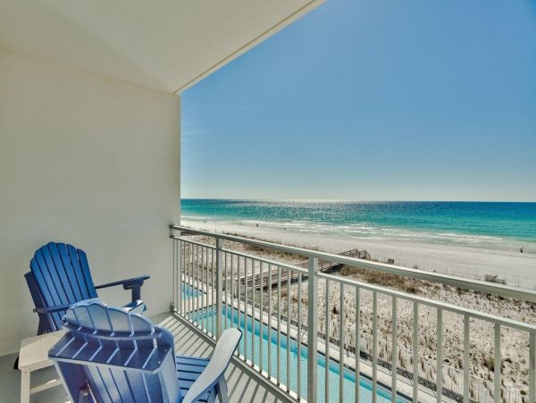 Luxury Beachfront Condo on Okaloosa Island - Unforgettable Views & Amenities