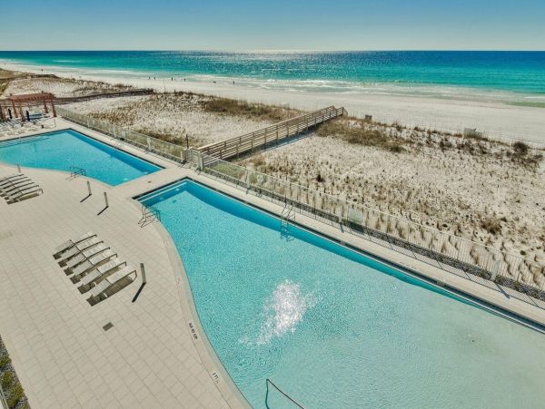 Luxury Beachfront Condo on Okaloosa Island - Unforgettable Views & Amenities