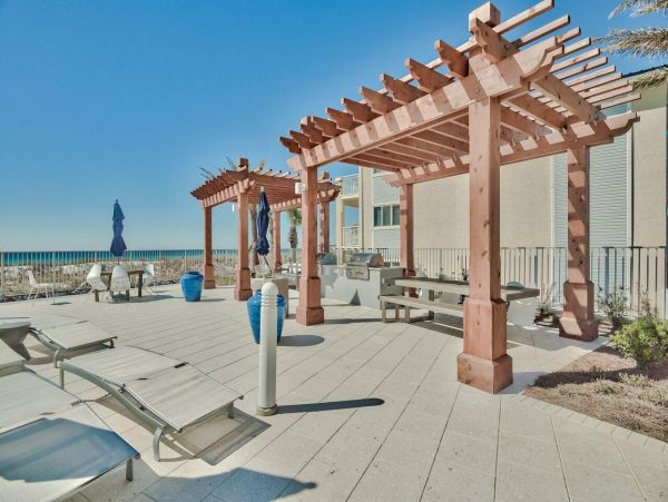Luxury Beachfront Condo on Okaloosa Island - Unforgettable Views & Amenities
