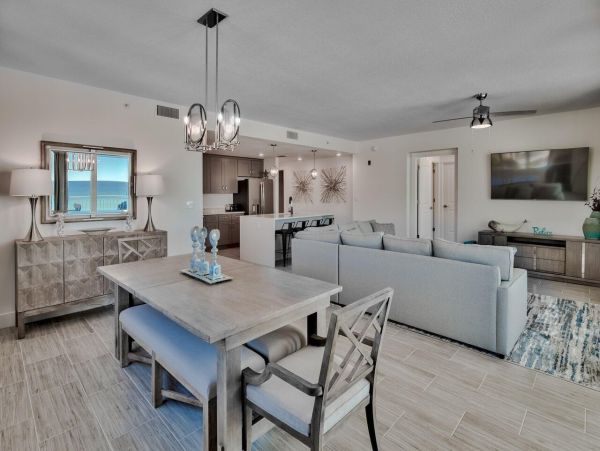 Luxury Beachfront Condo on Okaloosa Island - Unforgettable Views & Amenities
