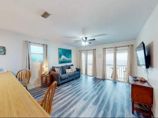 Two Bedroom Vacation Rental Condo in Panama City Beach