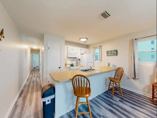 Two Bedroom Vacation Rental Condo in Panama City Beach