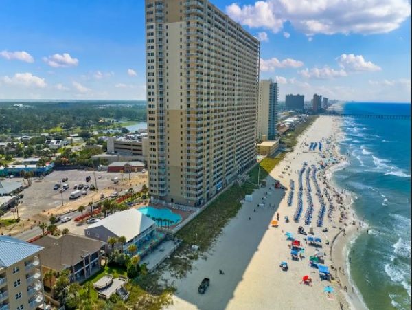 Two Bedroom Vacation Rental Condo in Panama City Beach