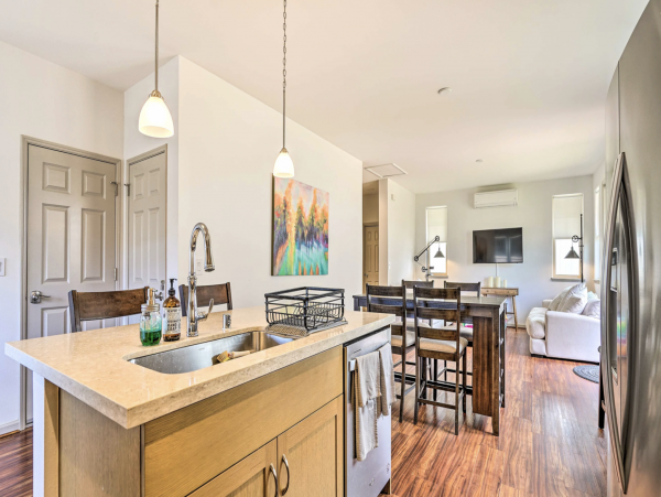 Oahu Vacation Rentals 4-Bedroom Makaha Beach Vacation Home with Mountain Views