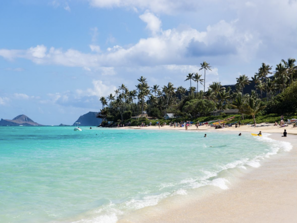 Oahu Vacation Rentals 4-Bedroom Makaha Beach Vacation Home with Mountain Views