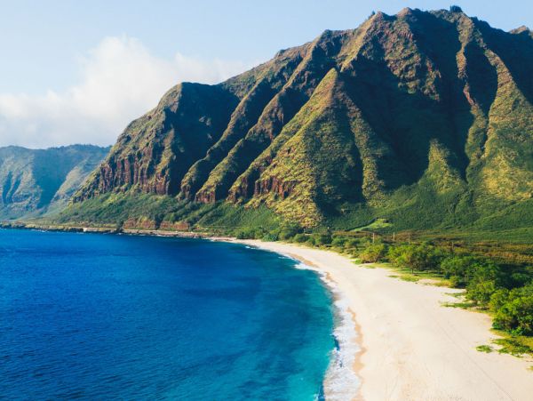 Oahu Vacation Rentals 4-Bedroom Makaha Beach Vacation Home with Mountain Views