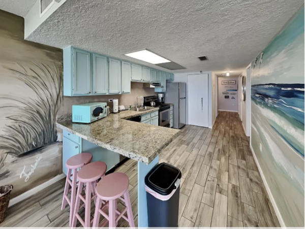 Beachfront Two Bedroom Great Views Jacksonville beach