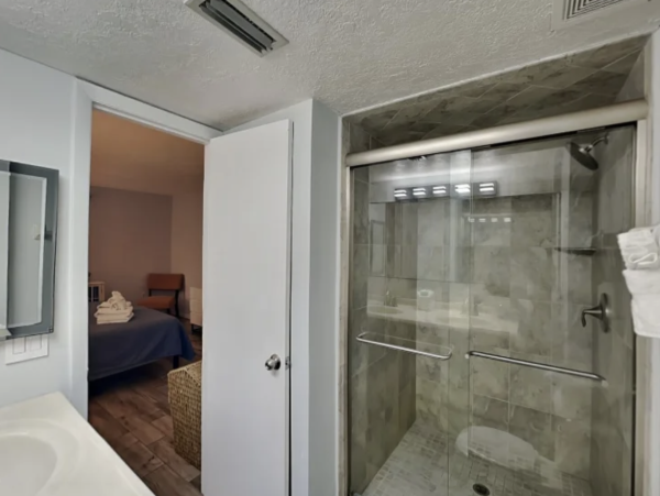 Beachfront Two Bedroom Great Views Jacksonville beach