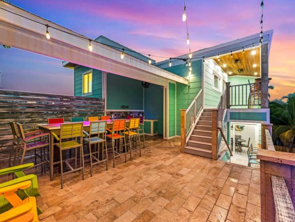 Marathon Wonderful Vacation Home with 10 Bedroom