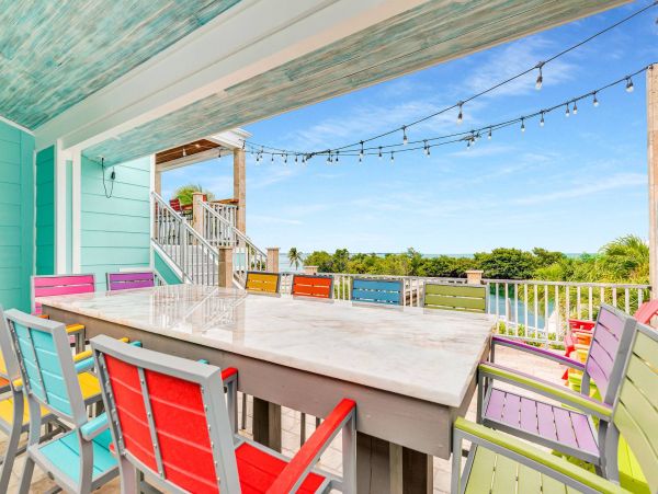 Marathon Wonderful Vacation Home with 10 Bedroom