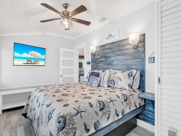 Marathon Wonderful Vacation Home with 10 Bedroom