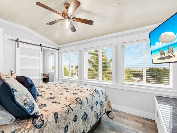 Marathon Wonderful Vacation Home with 10 Bedroom