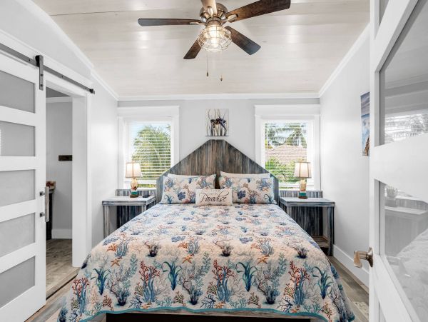 Marathon Wonderful Vacation Home with 10 Bedroom